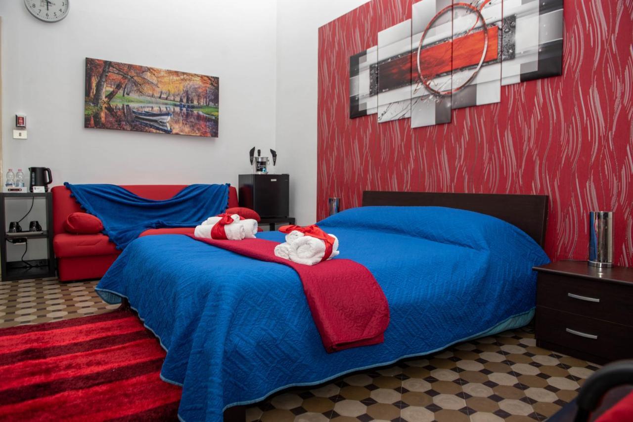 Pitagora House Hotel Taranto Exterior photo