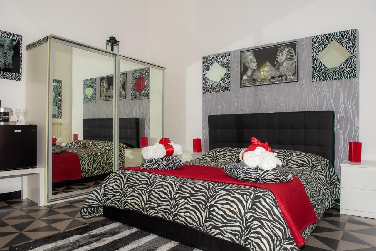 Pitagora House Hotel Taranto Exterior photo